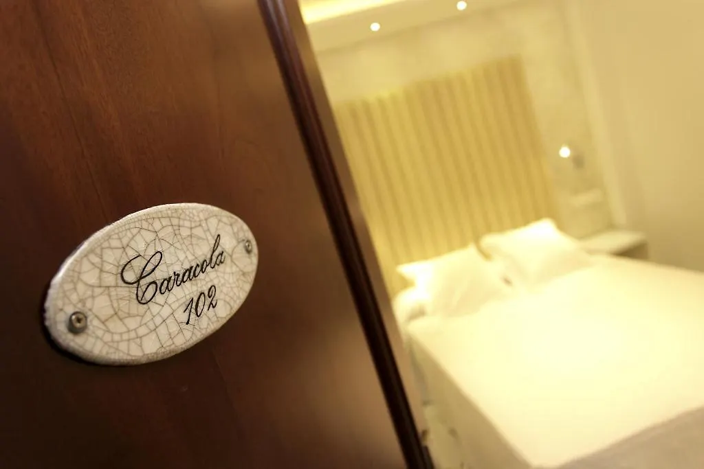 Гостевой дом Hostal El Alojado De Velarde Кониль-де-ла-Фронтера